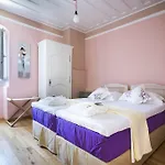 Iconic - Vada Villa