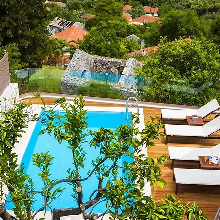 Iconic - Vada * Agia Efimia