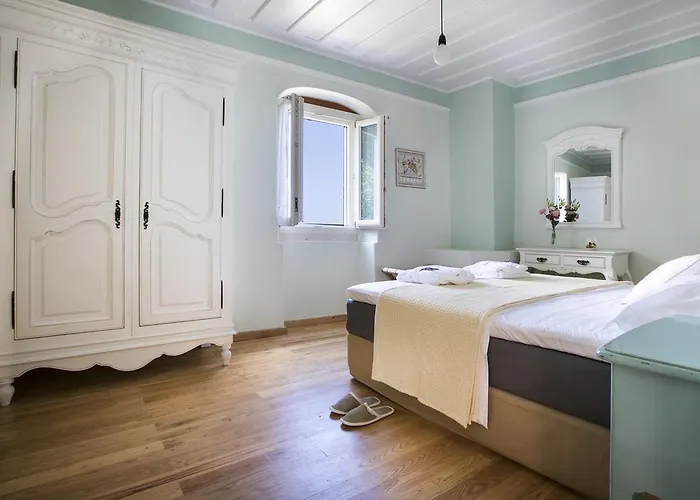 Iconic - Vada ヴィラ